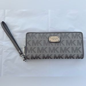 Michael Kors, wristlet wallet
